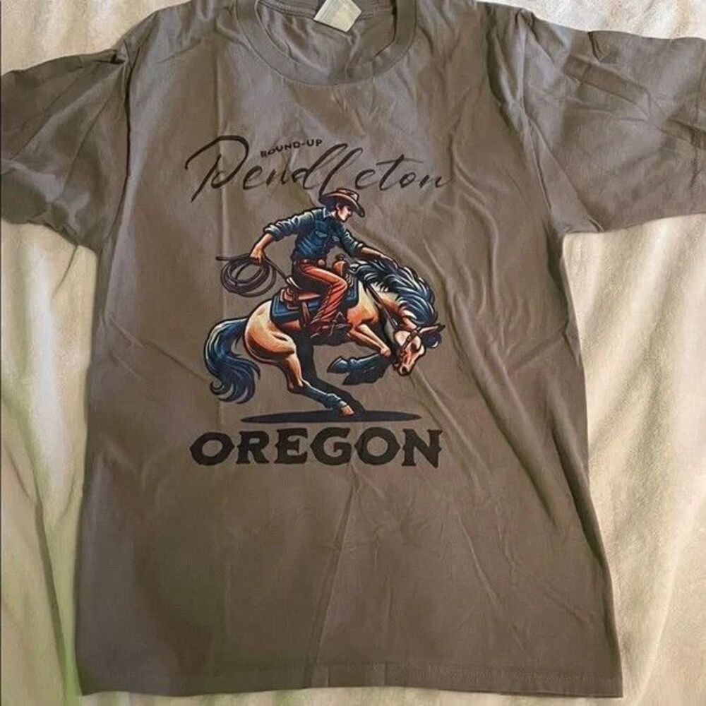 Pendleton Oregon “Round-Up” Cowboy Gray Graphic T-Shirt (Men S)
